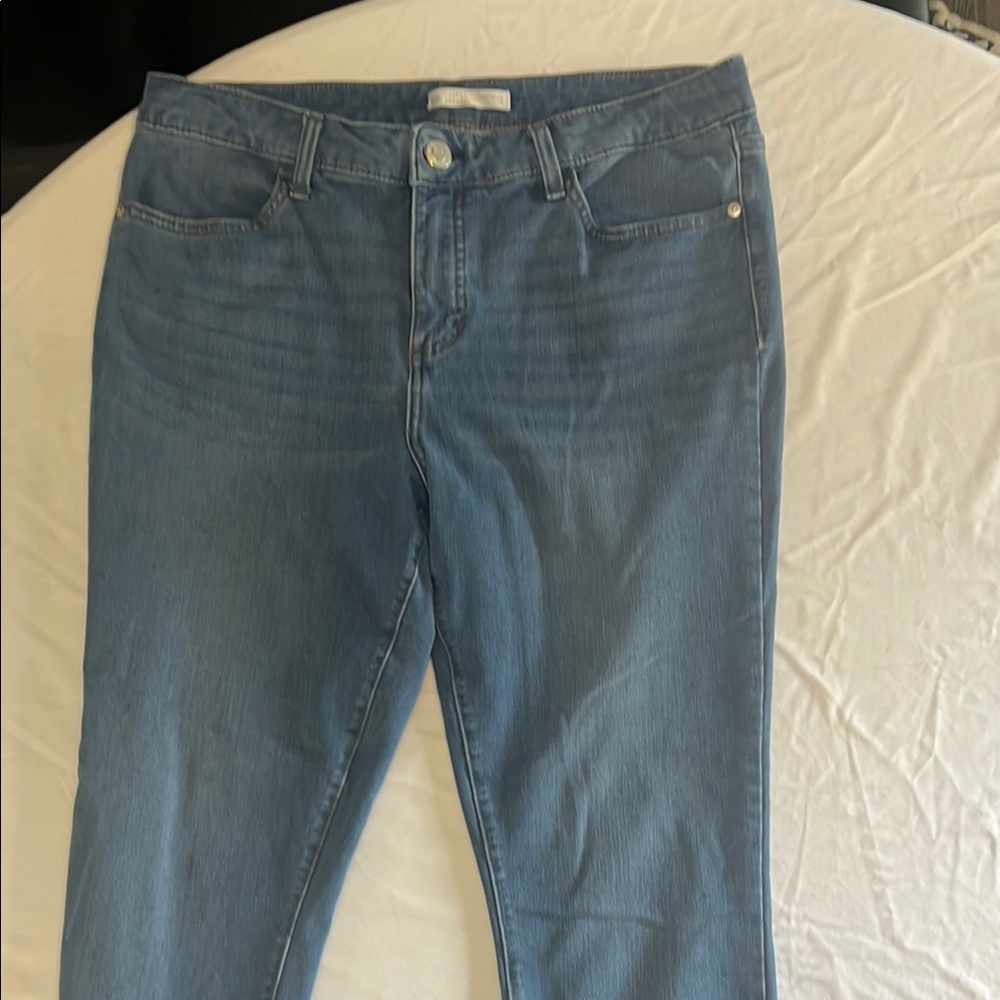 Blue Skinny Jeans with Tapered Leg and Belt Loops
